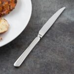 Libbey 213 5762 Baguette 9" Heavy Fluted Steak Knife - 1