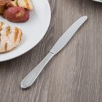 Libbey 239 5502 Antique 9 1/2" Heavy Fluted Dinner Knife - 1